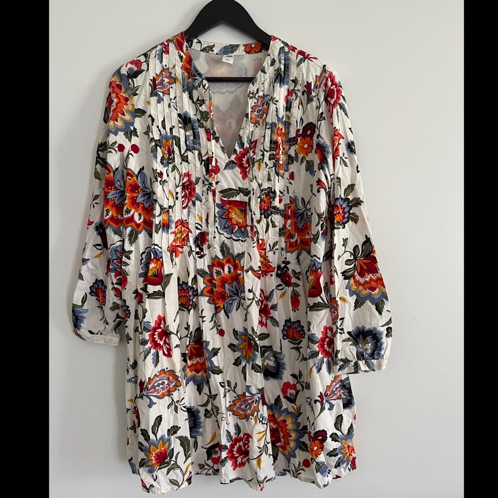 Cute old navy shirt